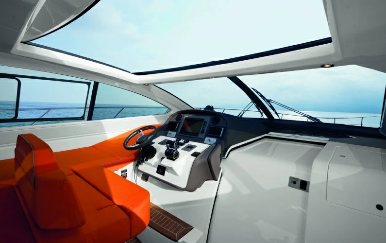 阿兹慕(Azimut)Atlantis58游艇中控