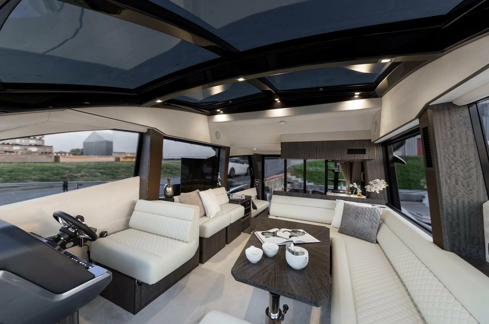 卡帝尔(Galeon)510Skydeck运动游艇沙龙