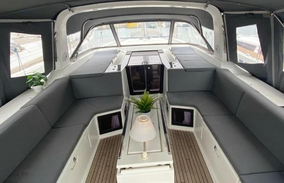 博纳多（Beneteau）遨享仕55二手帆船