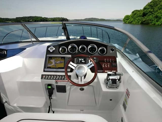 希瑞(SeaRay)310Sundance运动游艇中控