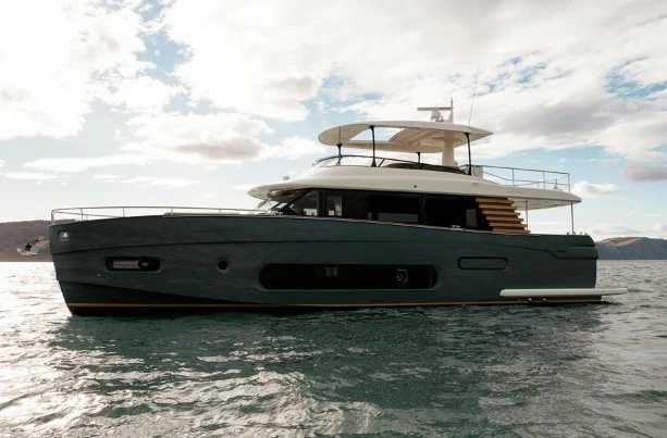 阿兹慕(Azimut)Magellano66二手游艇