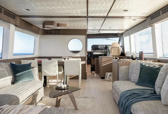 阿兹慕（Azimut）Magellano66二手游艇沙龙