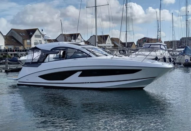 博纳多（Beneteau）GT36二手运动游艇