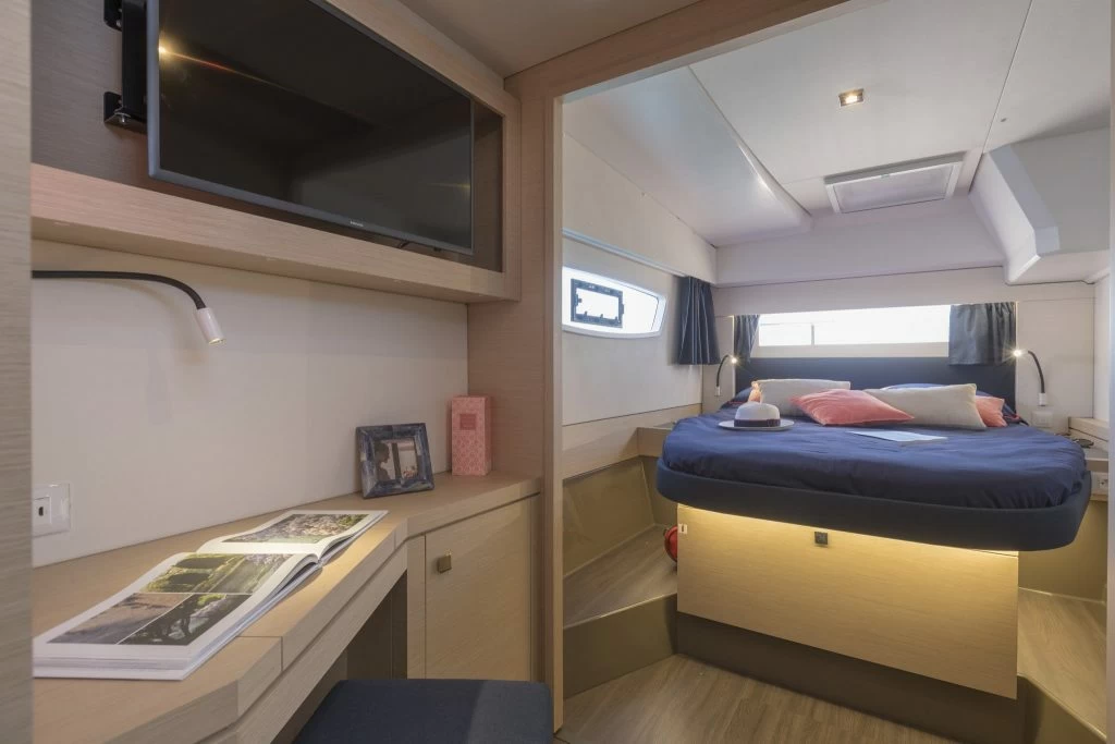 枫丹白露(Fountaine Pajot)Astrea42双体帆船卧室