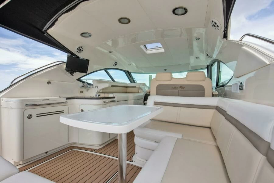 希瑞（SeaRay）410Sundancer运动游艇沙龙