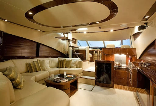 菲尔兰（Fairline）Squadron58飞桥游艇沙龙