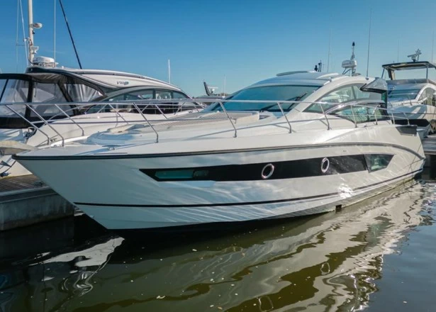 博纳多（Beneteau）GT46二手运动游艇