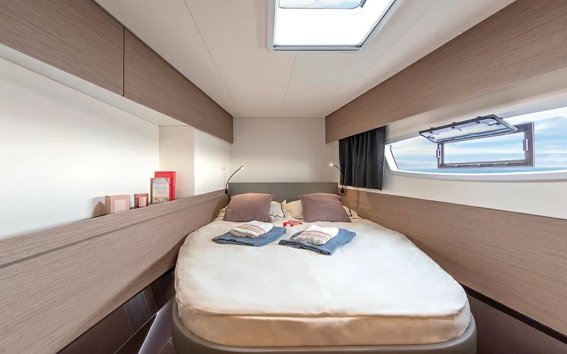 13米枫丹白露（Fountaine Pajot）Elba45双体帆船客舱