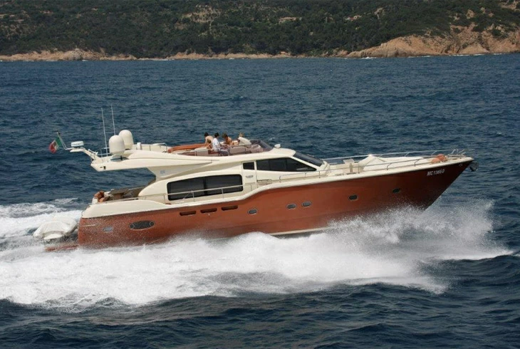 21米法拉帝（Ferretti）Altura690豪华游艇价格2200万元