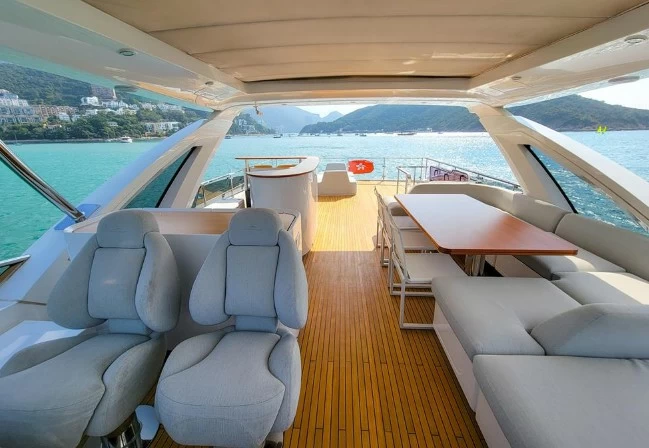 26米阿兹慕(Azimut)Grande25M二手豪华游艇飞桥