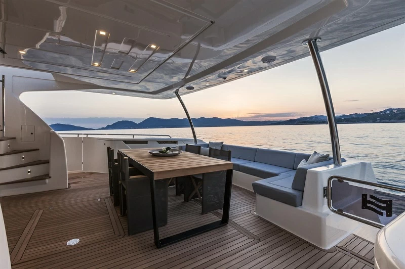 法拉帝(Ferretti)960豪华游艇