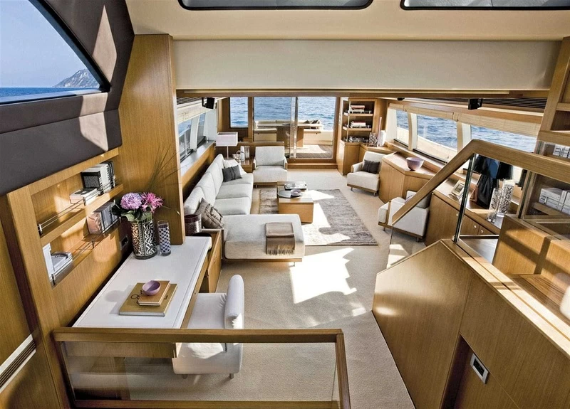 法拉帝(Ferretti)Altura840飞桥游艇沙龙