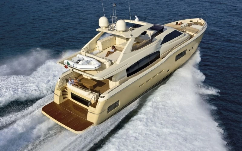 法拉帝（Ferretti）Altura840游艇