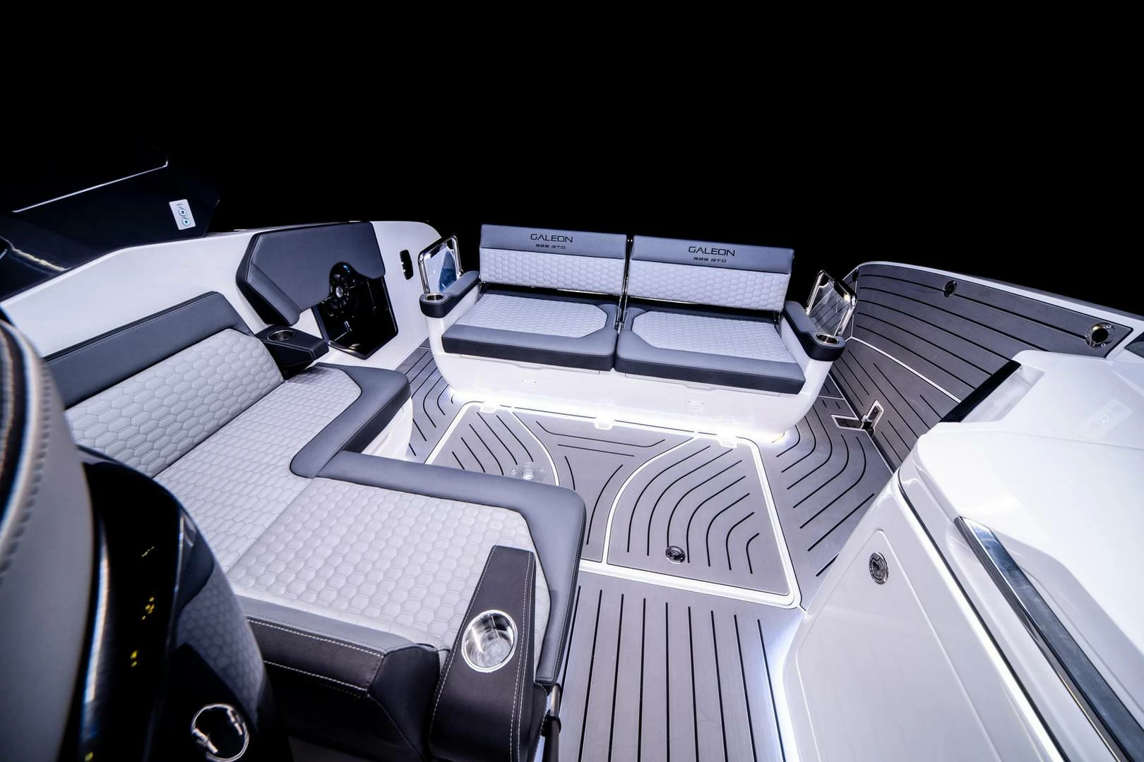 卡帝尔（Galeon）325GTO游