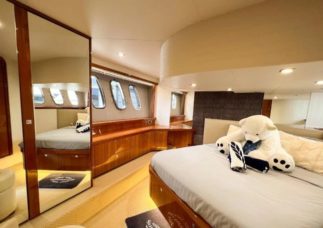 圣汐克(Sunseeker)Manhattan52二手游艇卧室