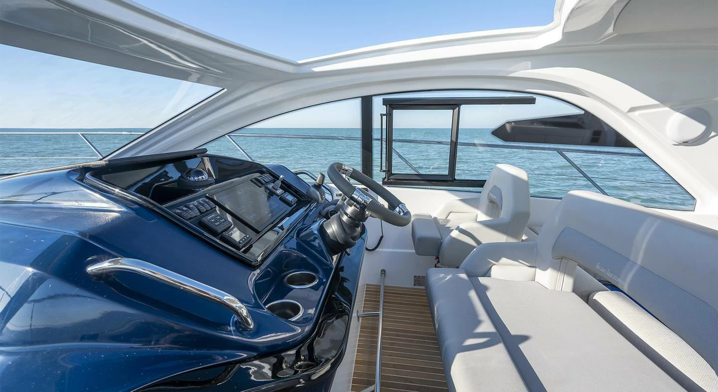 博纳多（Beneteau）GT41私人运动游艇中控