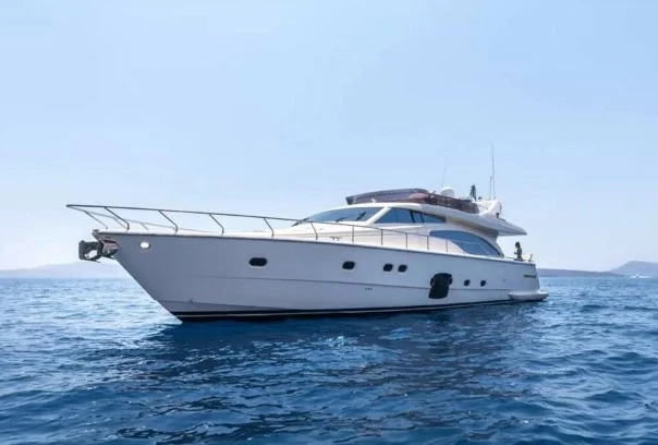 21米法拉帝（Ferretti）681二手游艇价格95万欧元