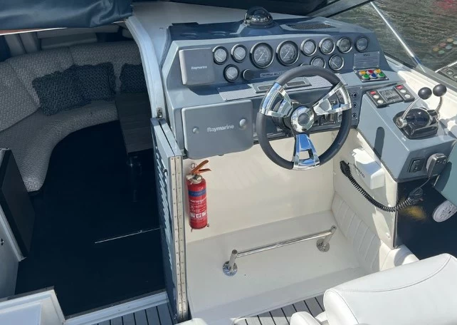 圣汐克（Sunseeker）Portofino34二手游艇中控