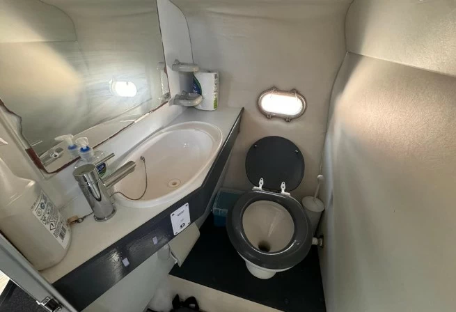 圣汐克（Sunseeker）Portofino34二手游艇卫生间