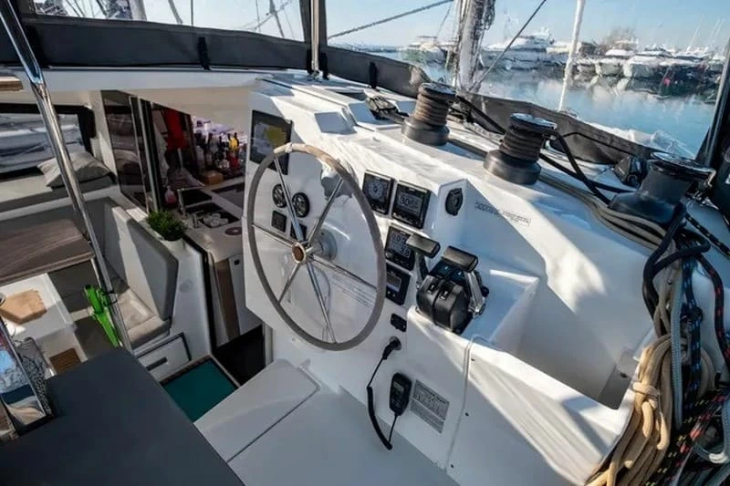 枫丹白露(Fountaine Pajot)Isla40双体帆船