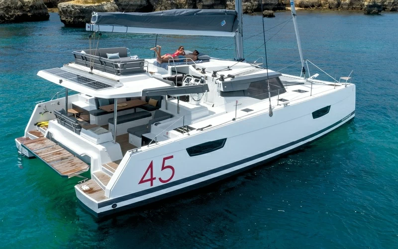 枫丹白露（Fountaine Pajot）Elba45双体帆船