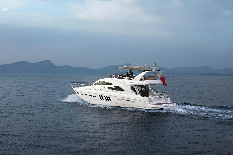 18米英国西莱(Sealine)T60Aura豪华游艇