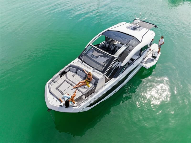 卡帝尔（Galeon）430GTO私人运动游艇