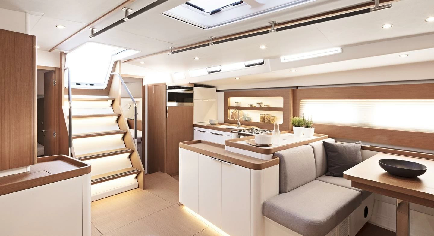 博纳多(Beneteau)锋仕53巡航单体帆船沙龙