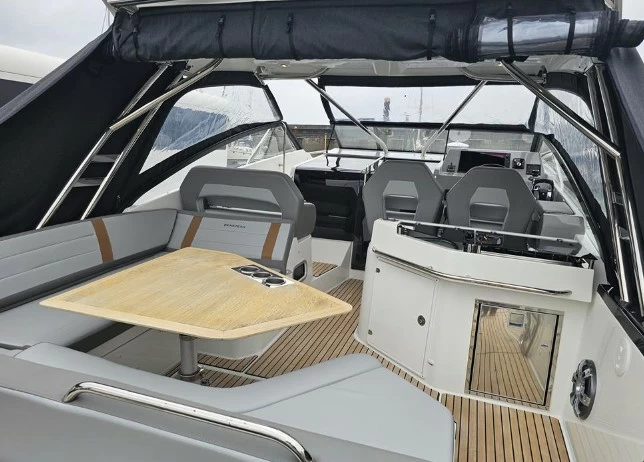 博纳多(Beneteau)飞扬10二手运动游艇