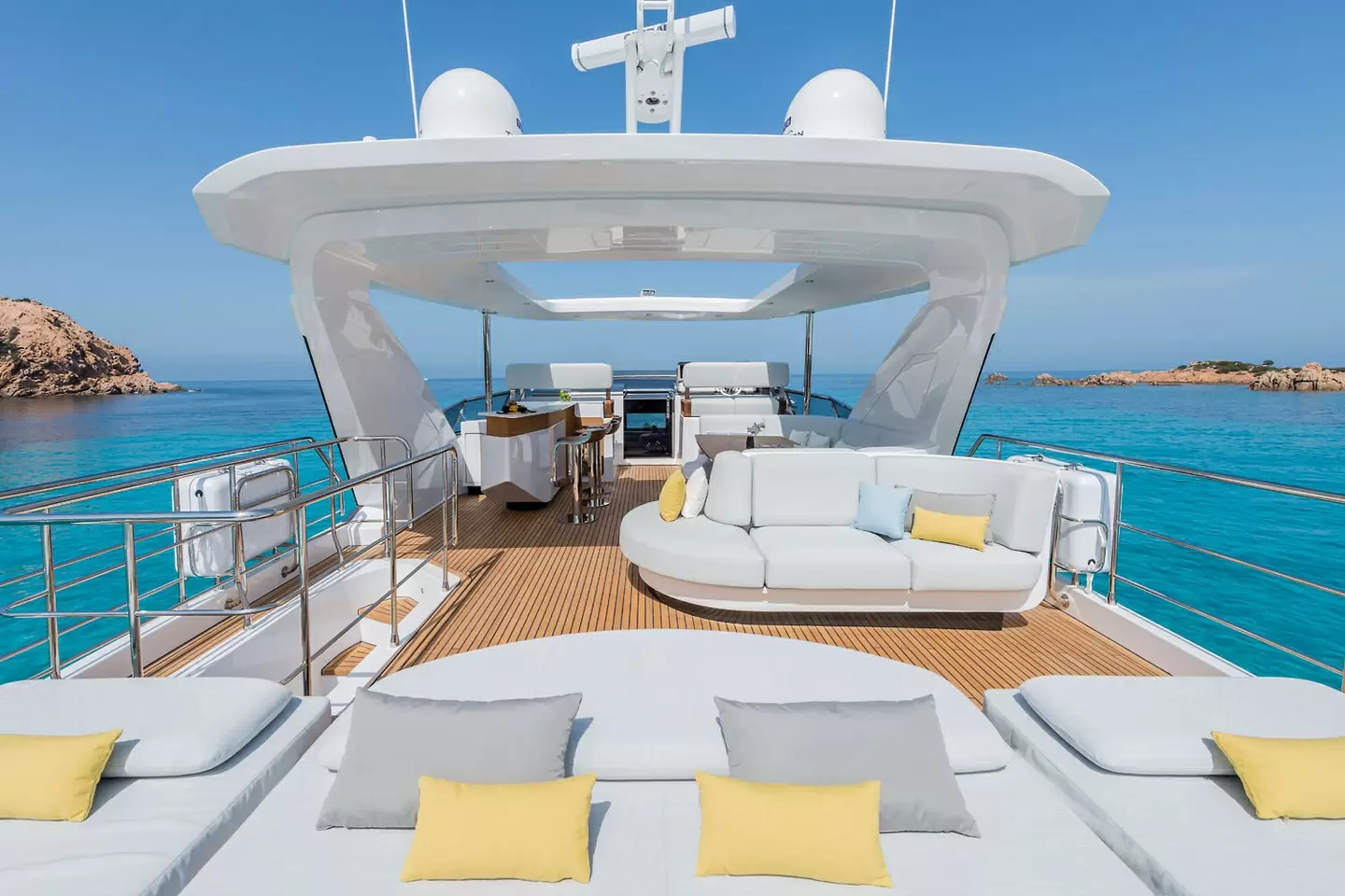 阿兹慕（Azimut）Grande27M游艇飞桥