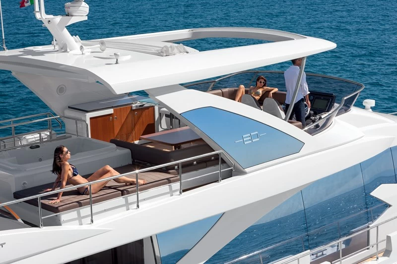 阿兹慕(Azimut)80游艇