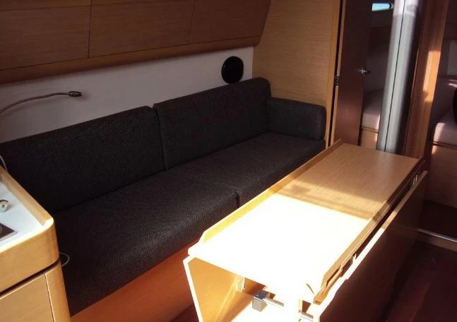 博纳多(Beneteau)锋仕35单体帆船沙龙