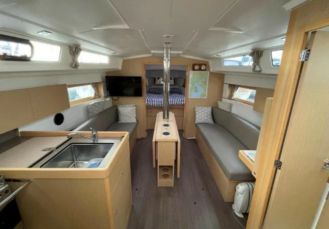 博纳多（Beneteau）遨享仕38.1二手帆船沙龙