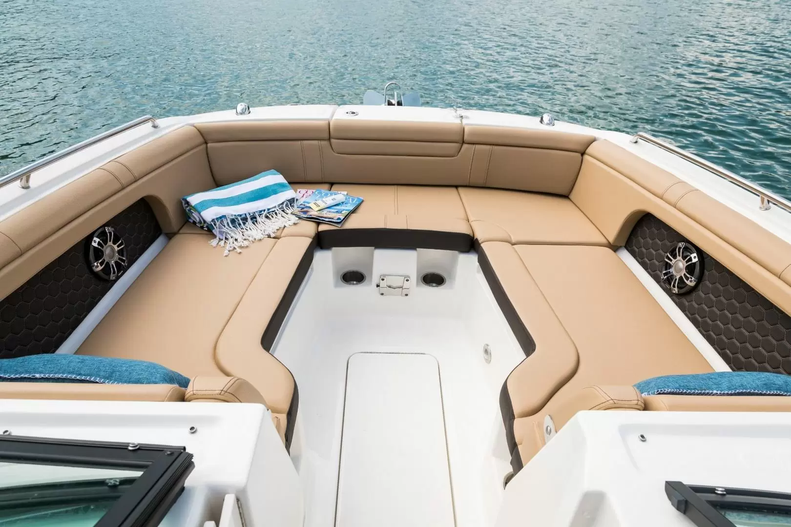 希瑞(SeaRay)SDX290运动游艇