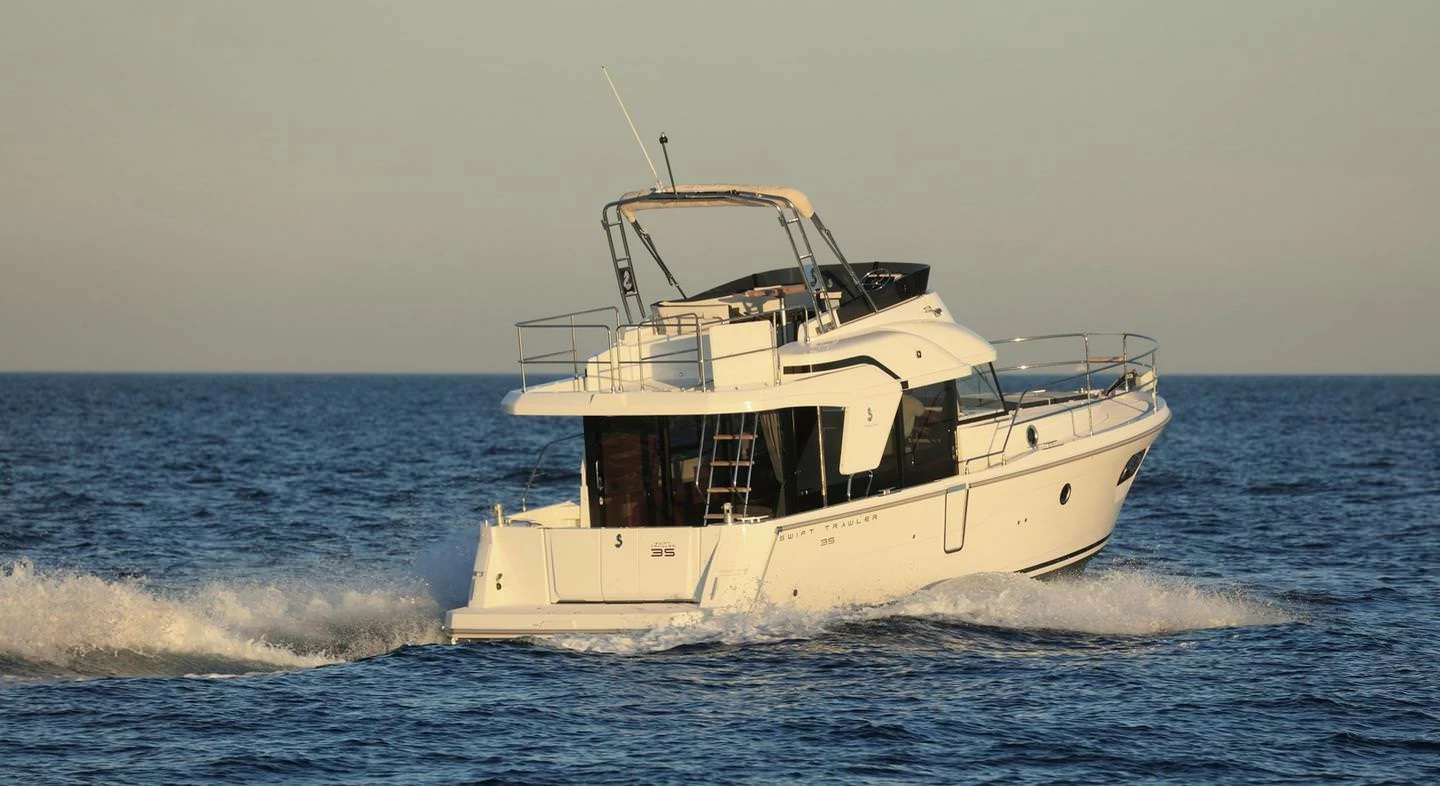博纳多(Beneteau)思乐35私人飞桥游艇
