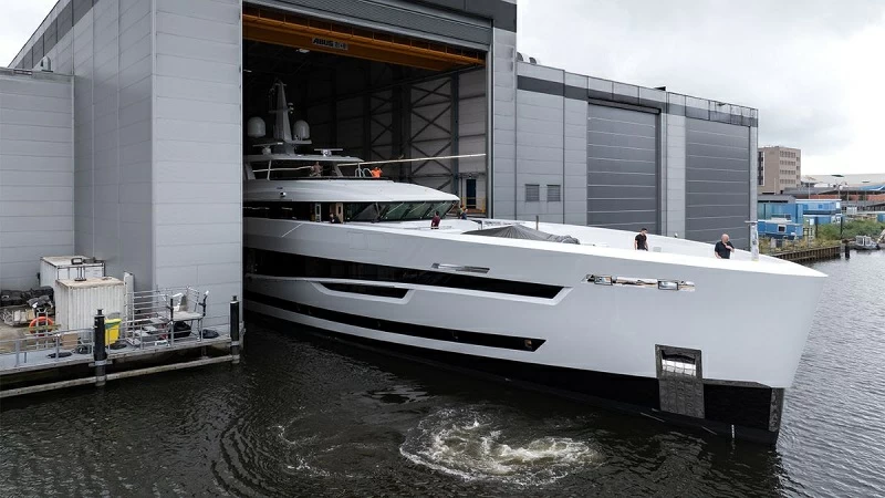 Heesen Santosha号游艇