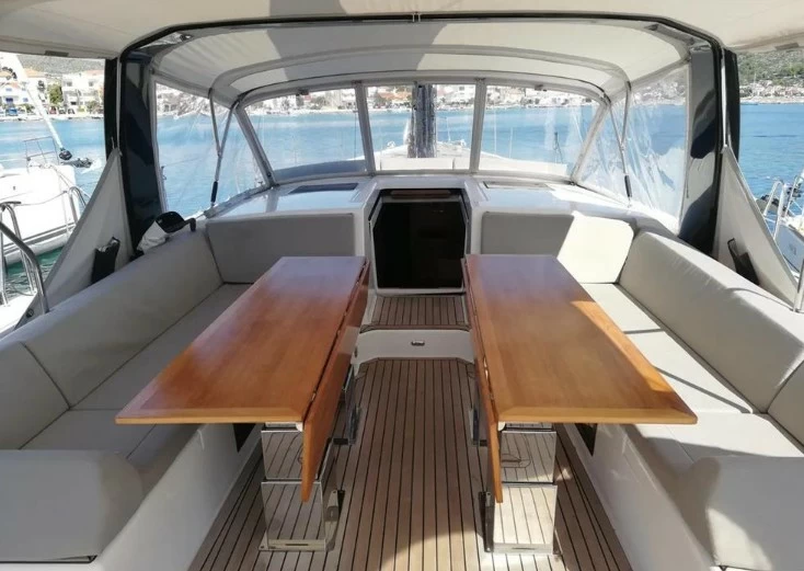 二手丹枫63Exclusive大型帆船休闲区