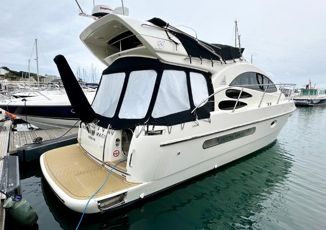 阿兹慕Azimut39游艇，二手价格120万，动力强劲配置豪华！