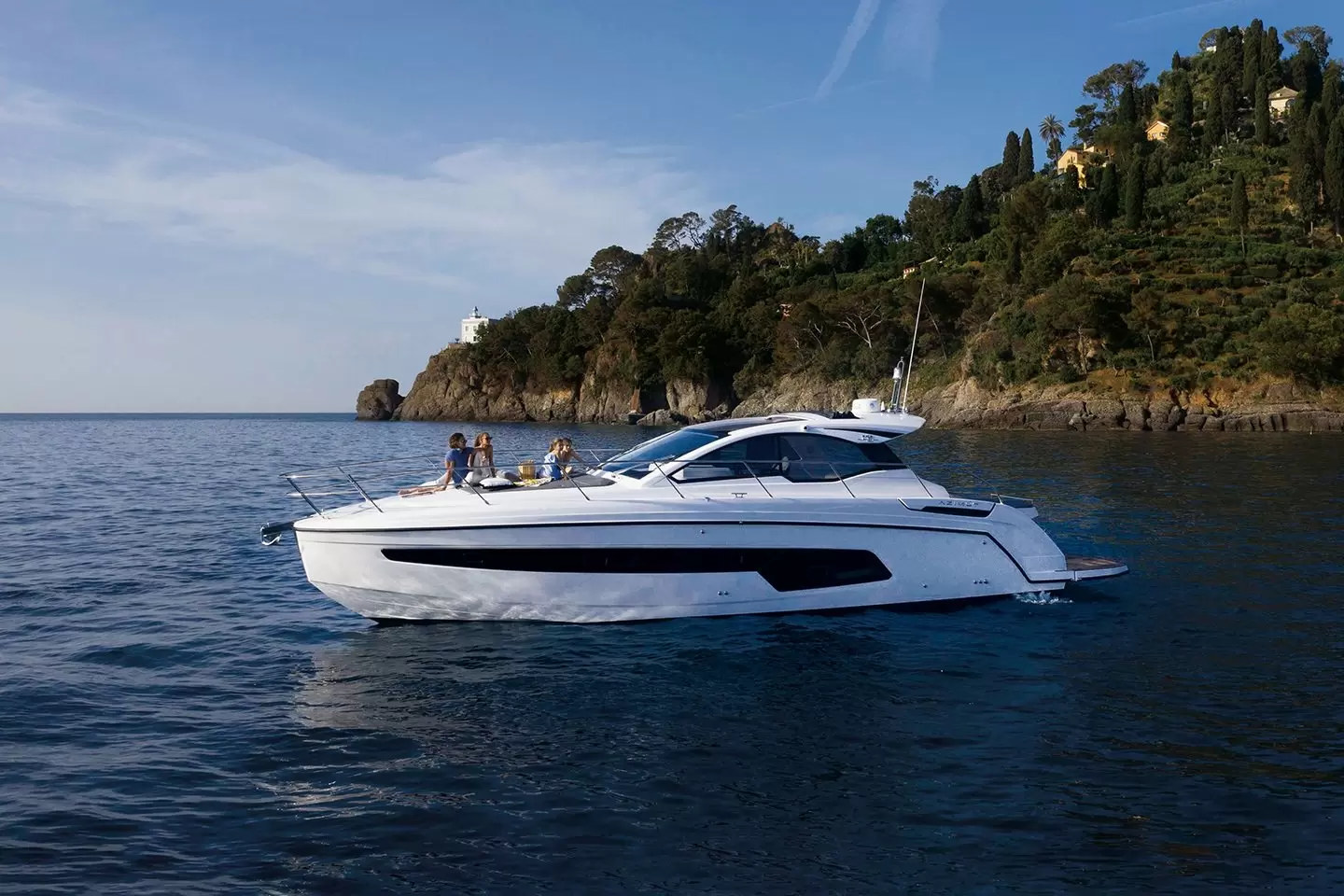 阿兹慕(Azimut)Atlantis45中型运动游艇