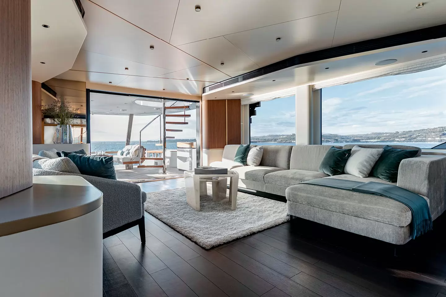 阿兹慕（Azimut）Magellano25M豪华游艇沙龙区