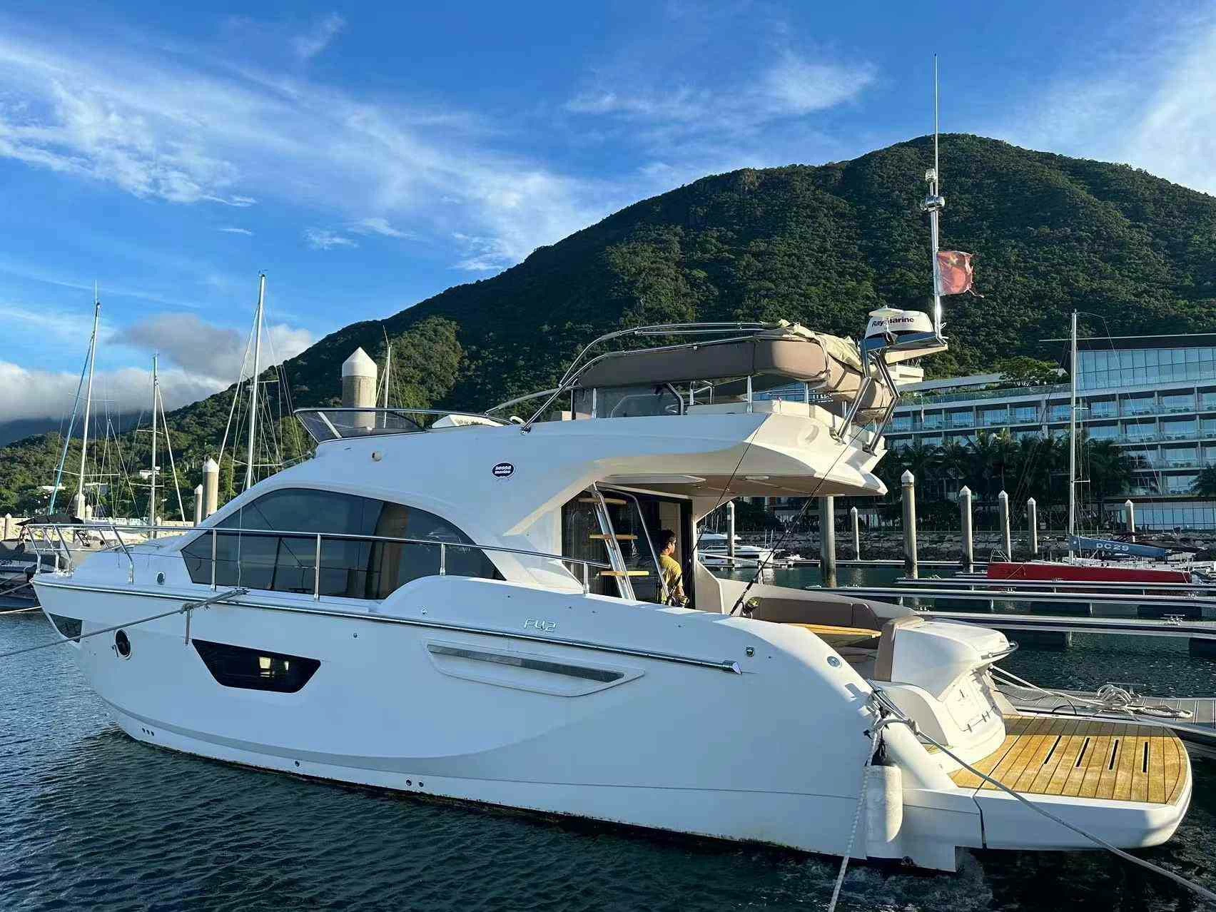 二手塞莎42飞桥游艇