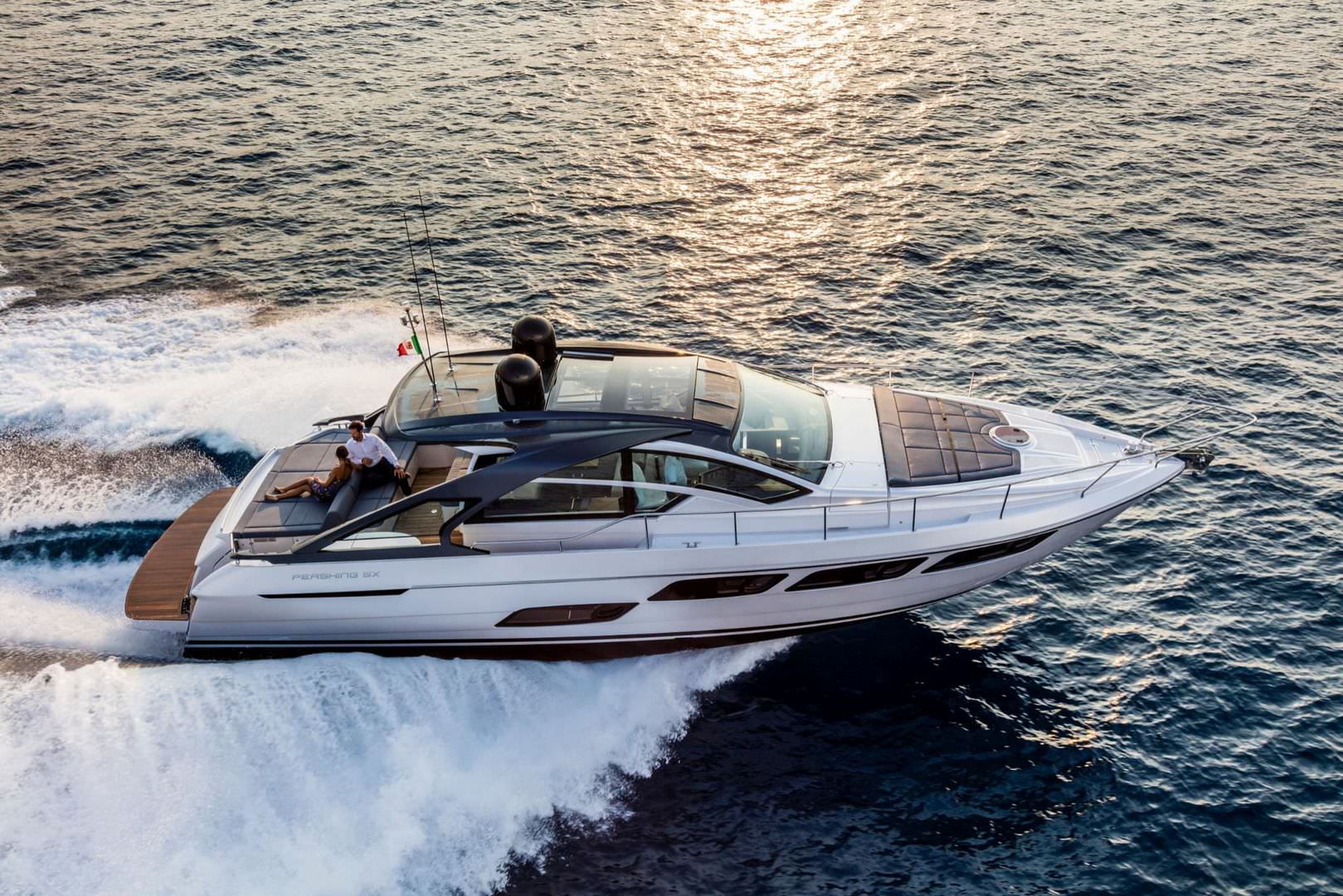 博星Pershing 5X进口运动游艇，价格1000万，长16米