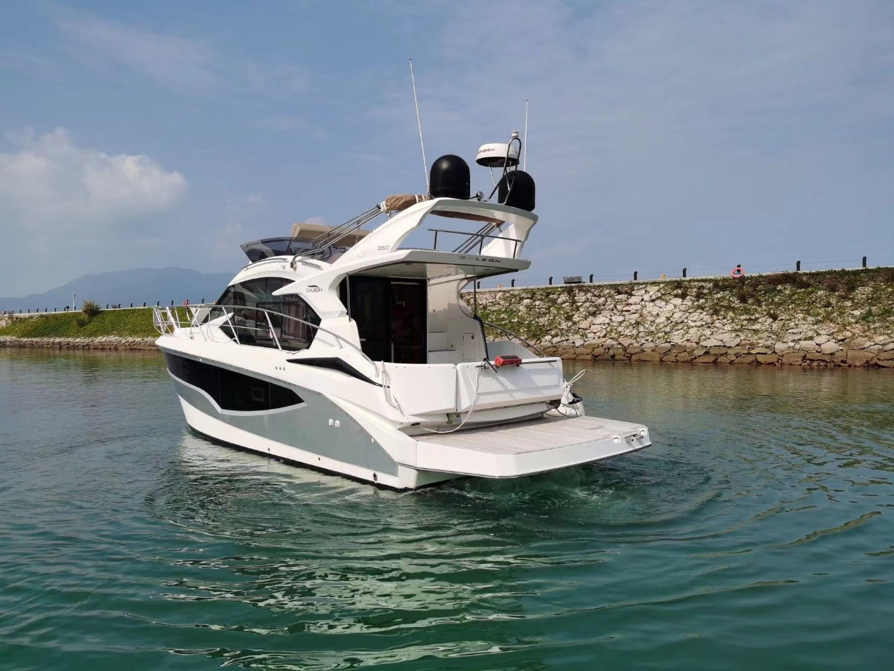 2018卡帝尔Galeon 360飞桥游艇，所在地惠州，二手转让！