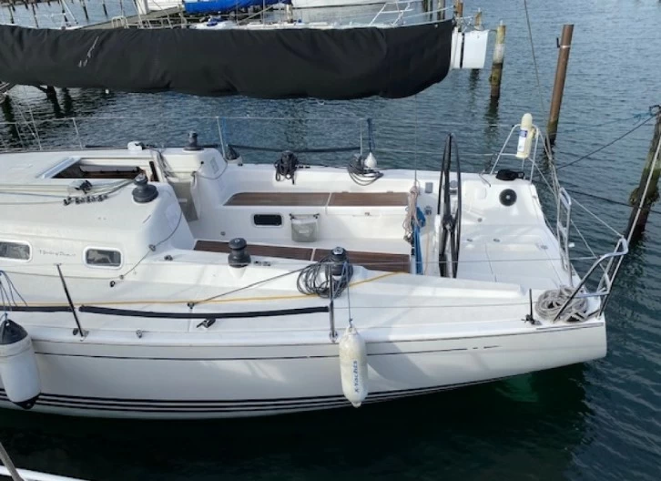 埃克斯（X-Yachts）X-41二手中型巡航帆船操控驾驶区