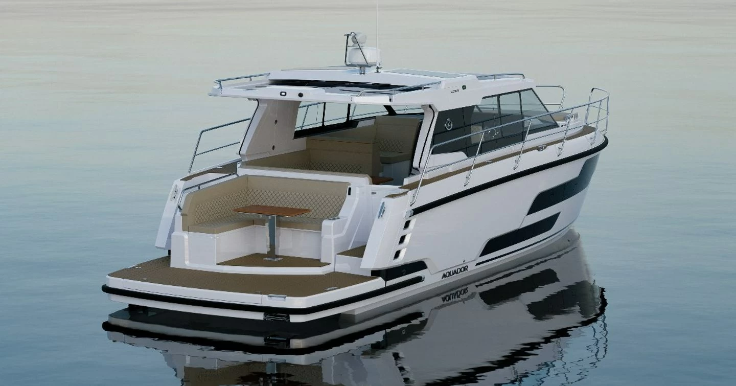 Aquador 400 HT游艇