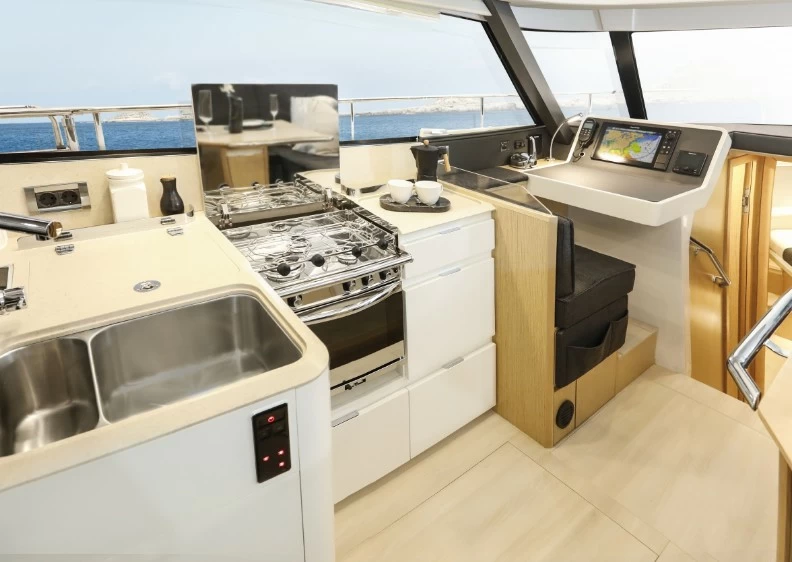 穆迪(Moody)Decksaloon41远洋巡航帆船