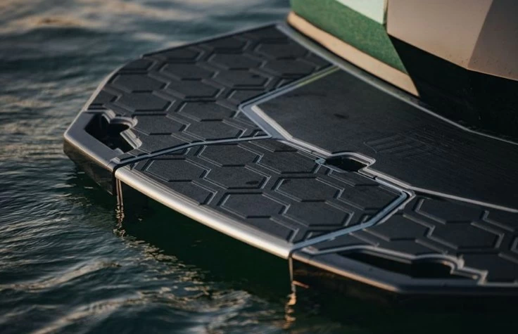 Mastercraft NXT22尾波冲浪艇