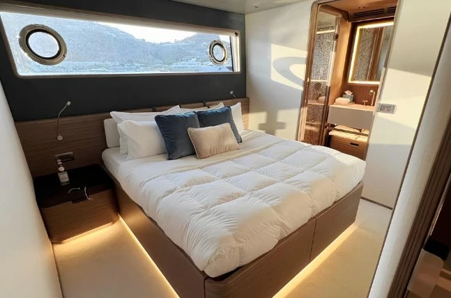 定制法拉帝(CustomLine)Navetta30二手游艇