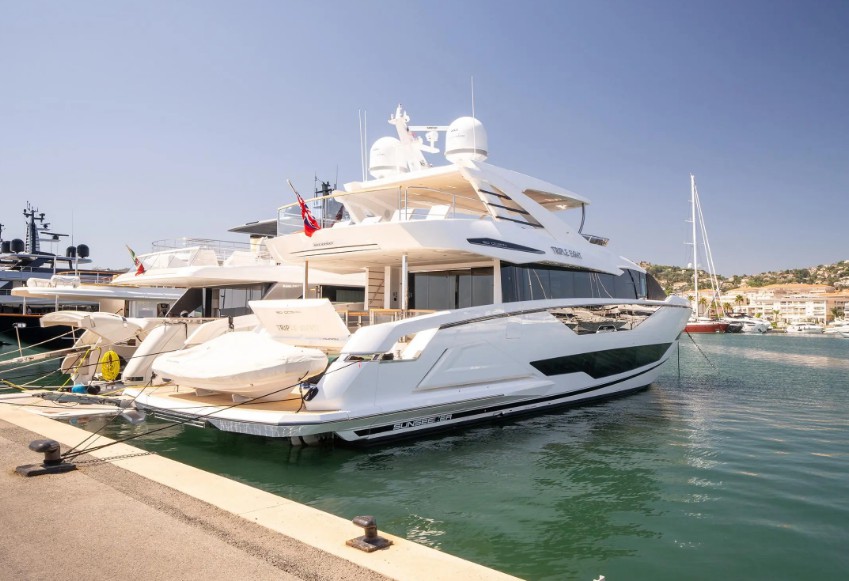 圣汐克Ocean90豪华二手游艇价格790万欧，Sunseeker Ocean 90