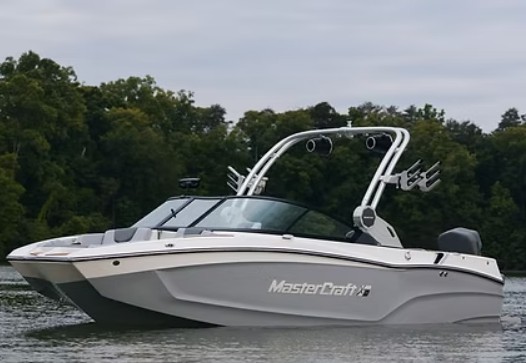 精选130万大马力冲浪艇，MasterCraft XT20(美国品牌)